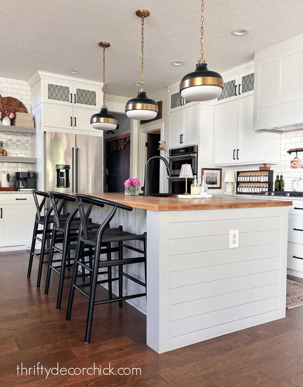extended sides under island countertop